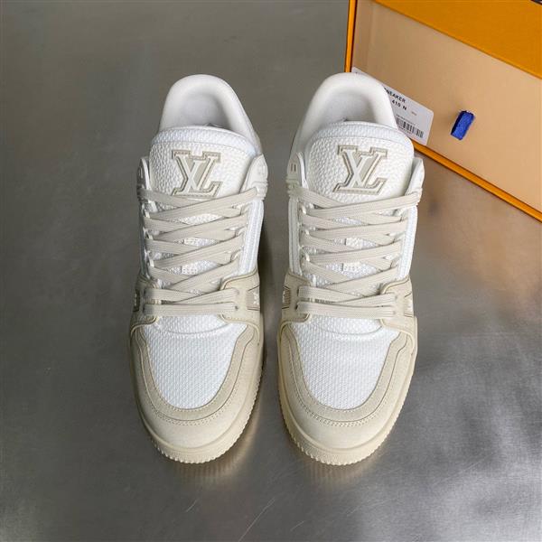 20251128154045869 390